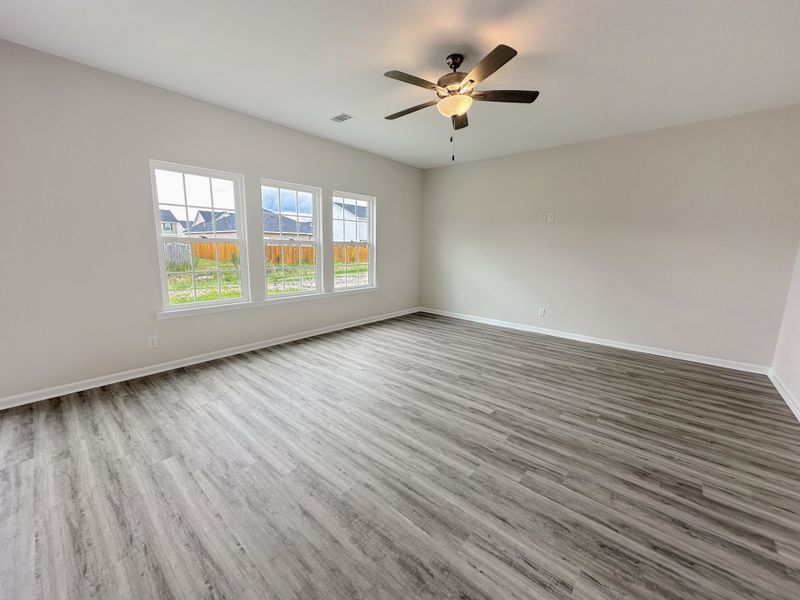 Spacious, unfurnished interior of a new home in Tranquil South, Hinesville (Image 15).