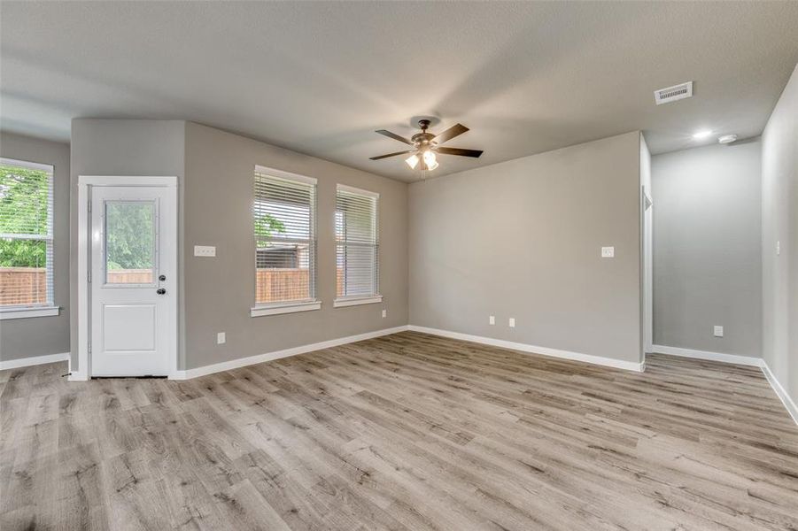 Spacious, unfurnished interior of a new home in , Wolfe City (Image 12).