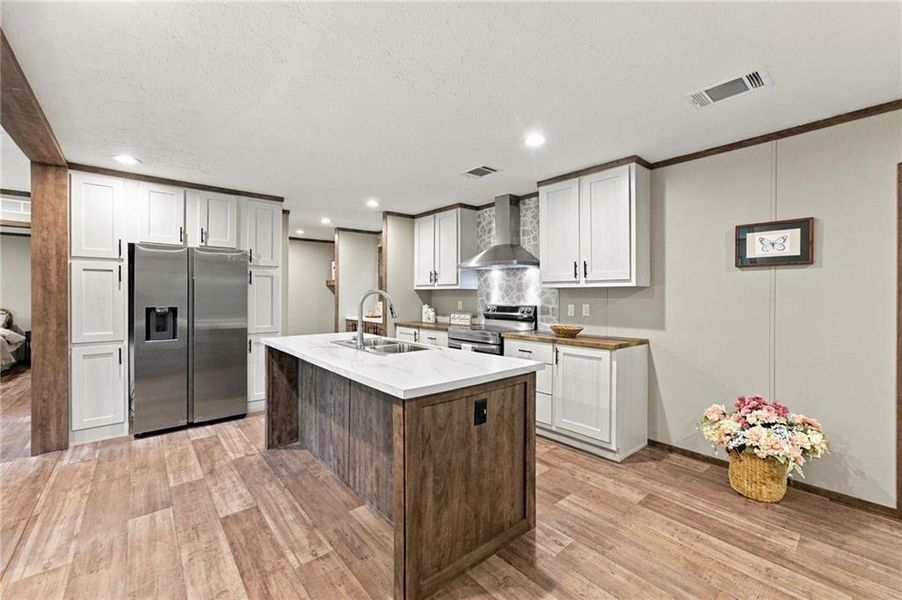 Furnished interior view inside a new home in , Clarkesville (Image 6).