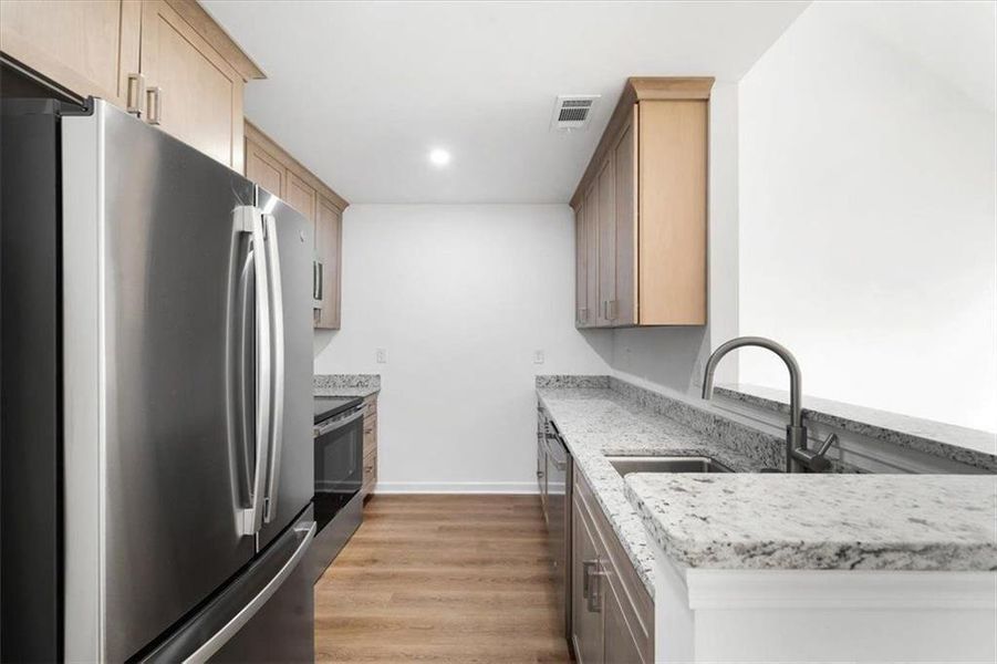 Furnished interior view inside a new home in , Union City (Image 9).