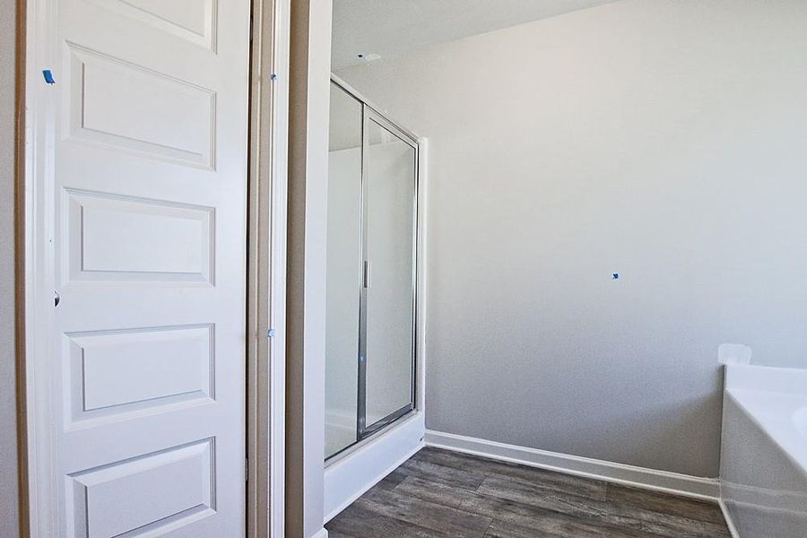 Spacious, unfurnished interior of a new home in , Crawford (Image 24).