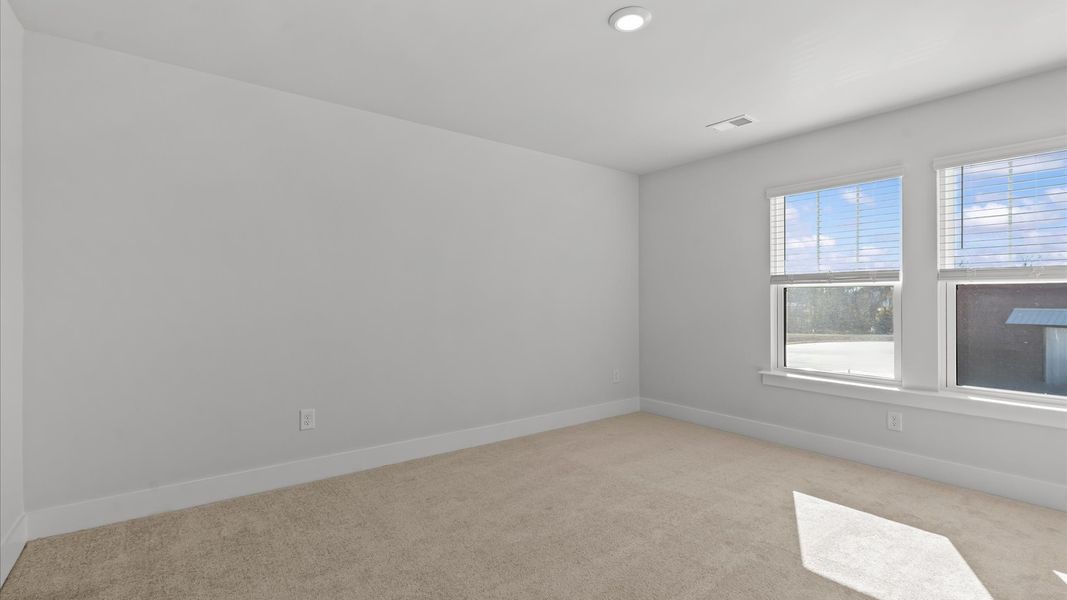 First-class primary suite with en-suite bath and high standards throughout