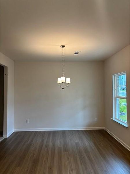 Spacious, unfurnished interior of a new home in Castleberry Pointe, Dawsonville (Image 10).