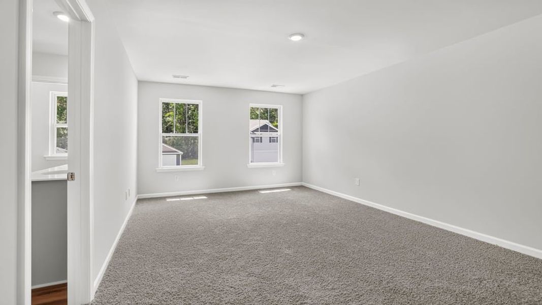 Spacious, unfurnished interior of a new home in Bentley Park, Greenwood (Image 31). Spacious, unfurnished interior of a new home in Bentley Park, Greenwood (Image 31).