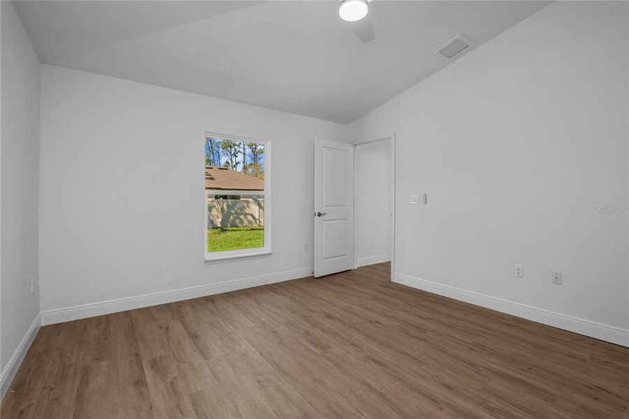 Spacious, unfurnished interior of a new home in , North Port (Image 8).