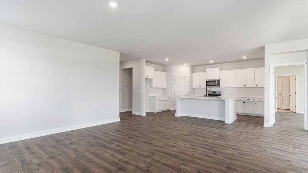 Spacious, unfurnished interior of a new home in Cedar Hill Landing, Navassa (Image 18).