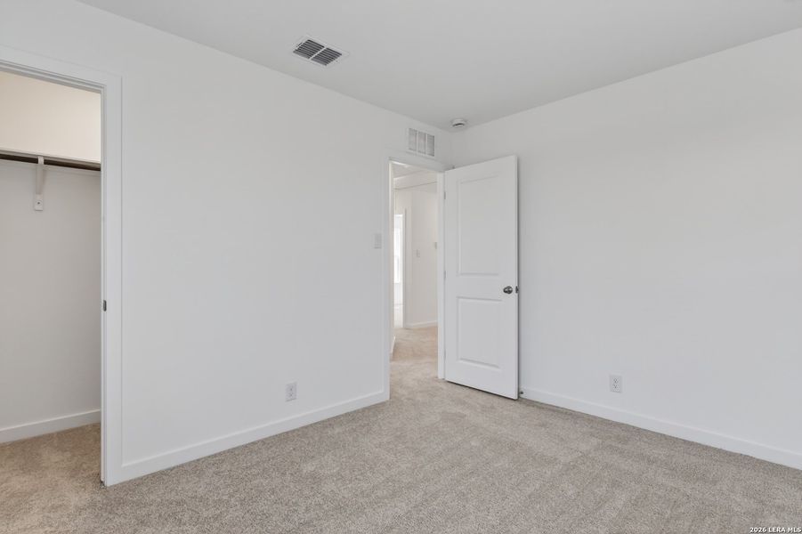 Spacious, unfurnished interior of a new home in Saddlebrook Ranch, Schertz (Image 17).