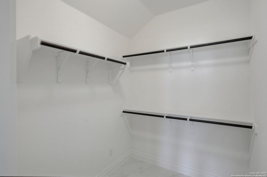 Spacious, unfurnished interior of a new home in Davis Ranch, San Antonio (Image 25). Spacious, unfurnished interior of a new home in Davis Ranch, San Antonio (Image 25).