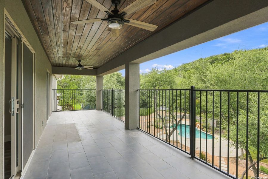 Exterior details and patio area of a home in , San Antonio (Image 3).