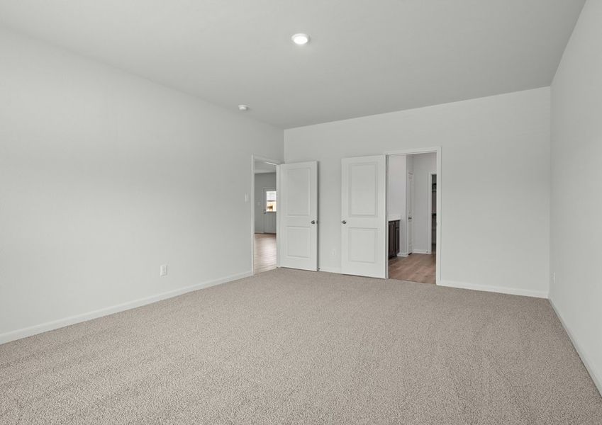 The master suite has a large bedroom, ensuite bathroom and a walk-in closet. The master suite has a large bedroom, ensuite bathroom and a walk-in closet.