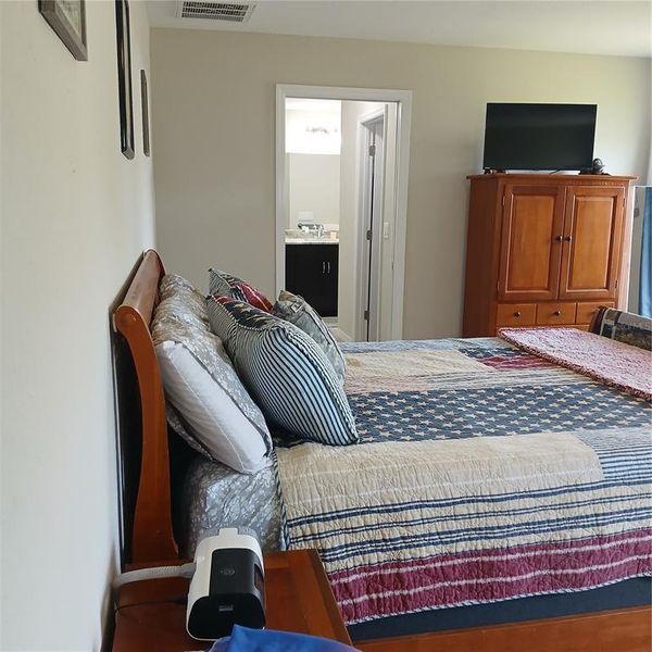 Furnished interior view inside a new home in , Dunnellon (Image 38).