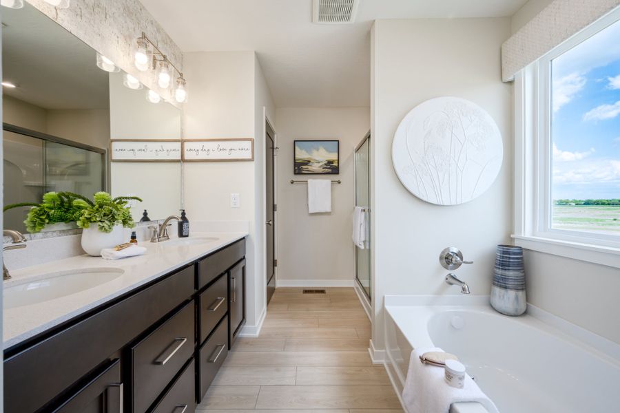 Representative furnished interior of a home built from the Yosemite by Fischer Homes in Twin Lakes, Hoschton (Image 33).