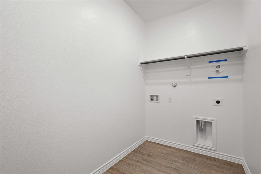 Spacious, unfurnished interior of a new home in Rocky Creek Crossing, Fort Worth (Image 8). Spacious, unfurnished interior of a new home in Rocky Creek Crossing, Fort Worth (Image 8).