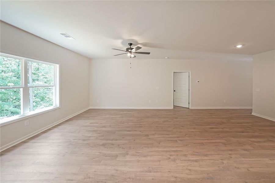 Spacious, unfurnished interior of a new home in , Dahlonega (Image 16).
