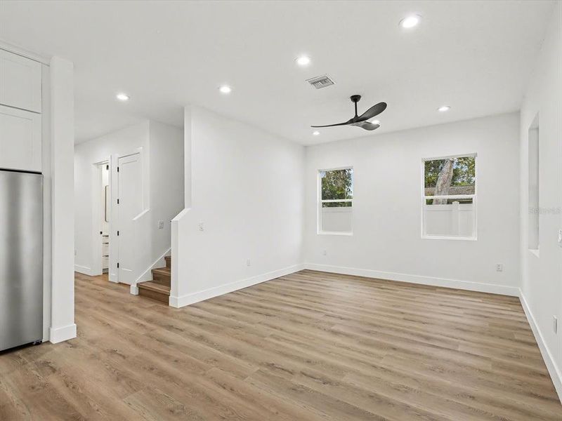 Spacious, unfurnished interior of a new home in , St. Petersburg (Image 61).