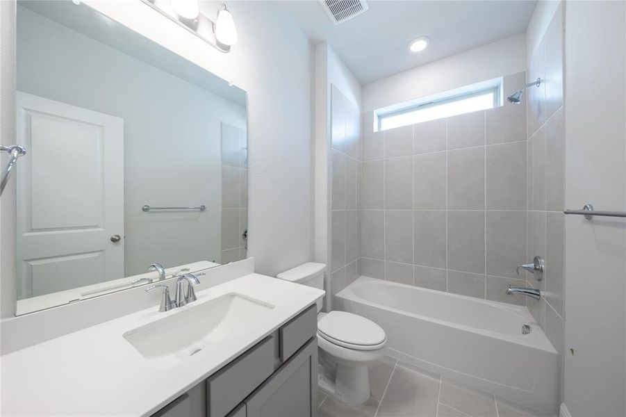 Furnished interior view inside a new home in Valencia on the Lake: Valencia 50s, Little Elm (Image 5). Furnished interior view inside a new home in Valencia on the Lake: Valencia 50s, Little Elm (Image 5).