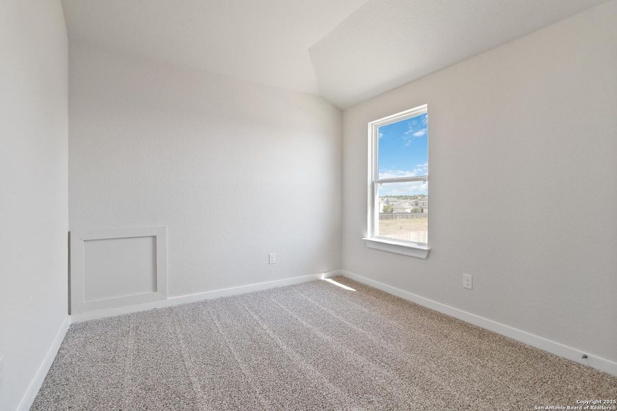 Spacious, unfurnished interior of a new home in Willow Point, San Antonio (Image 24). Spacious, unfurnished interior of a new home in Willow Point, San Antonio (Image 24).