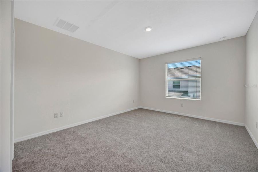 Spacious, unfurnished interior of a new home in , Wesley Chapel (Image 37).