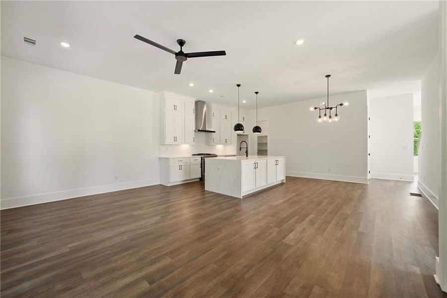 Spacious, unfurnished interior of a new home in , Atlanta (Image 39).