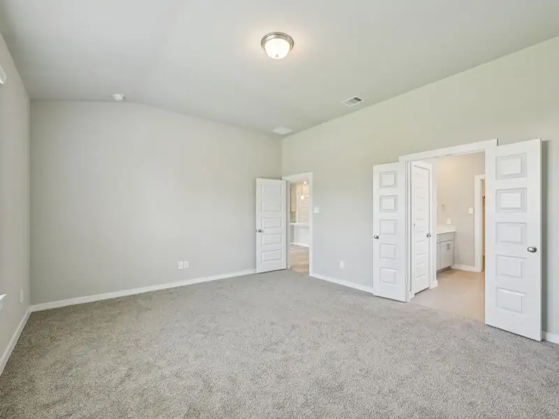 Spacious, unfurnished interior of a new home in Granger Pointe - Premier Series, Conroe (Image 22). Spacious, unfurnished interior of a new home in Granger Pointe - Premier Series, Conroe (Image 22).