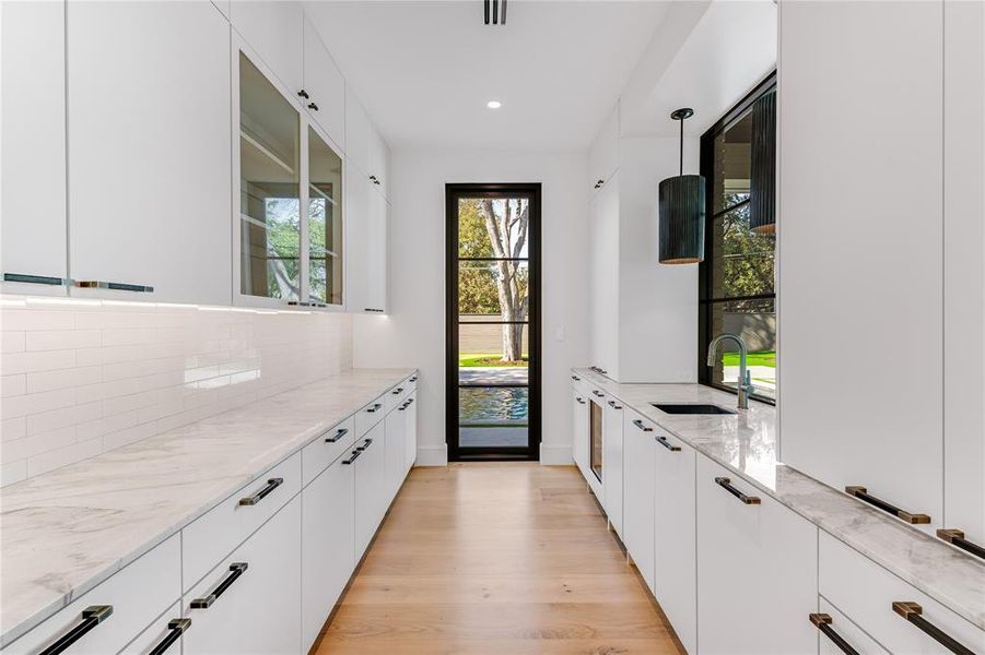 Furnished interior view inside a new home in , Dallas (Image 10).