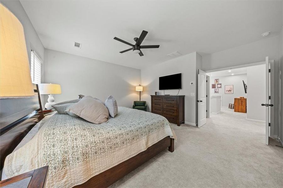 Furnished interior view inside a new home in , Acworth (Image 10).