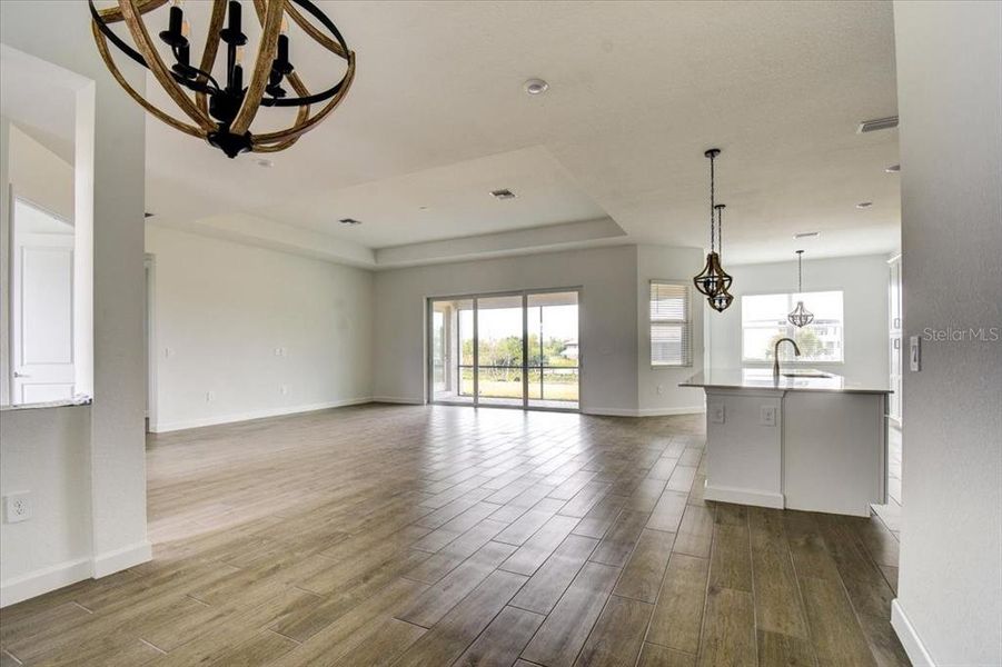 Spacious, unfurnished interior of a new home in Harbor East, Port Charlotte (Image 23).