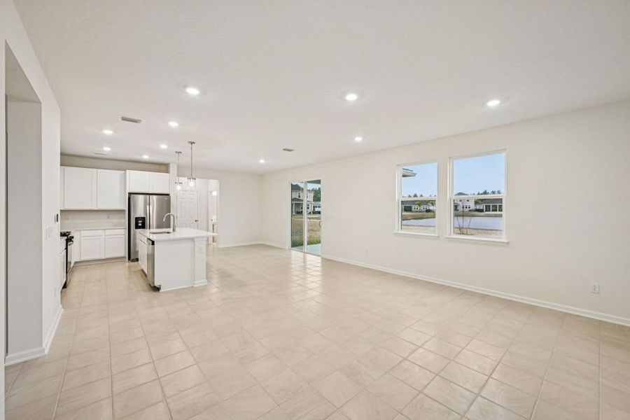 Spacious, unfurnished interior of a new home in Somerset - Executive Series, Palm Coast (Image 7).
