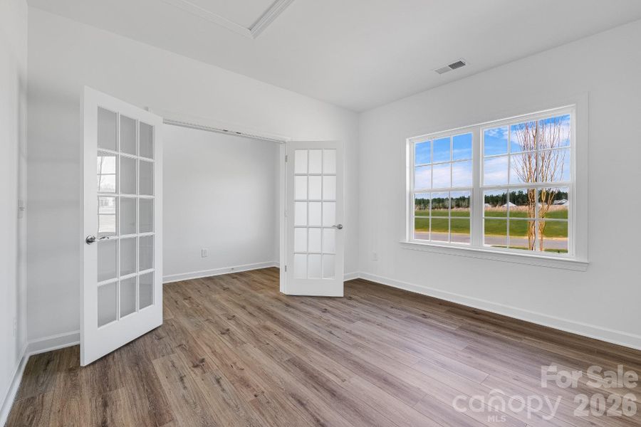 Spacious, unfurnished interior of a new home in Roselyn, Lancaster (Image 11).