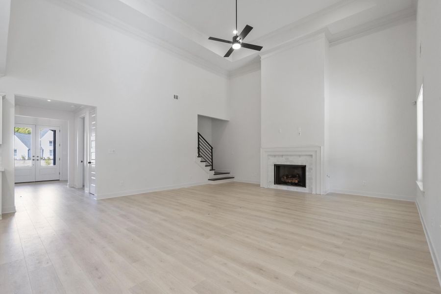 Spacious, unfurnished interior of a new home in White Oak, Arlington (Image 18).