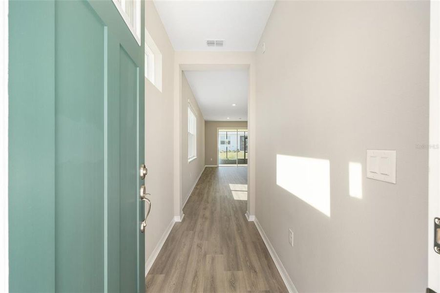 Spacious, unfurnished interior of a new home in , Ocala (Image 15).
