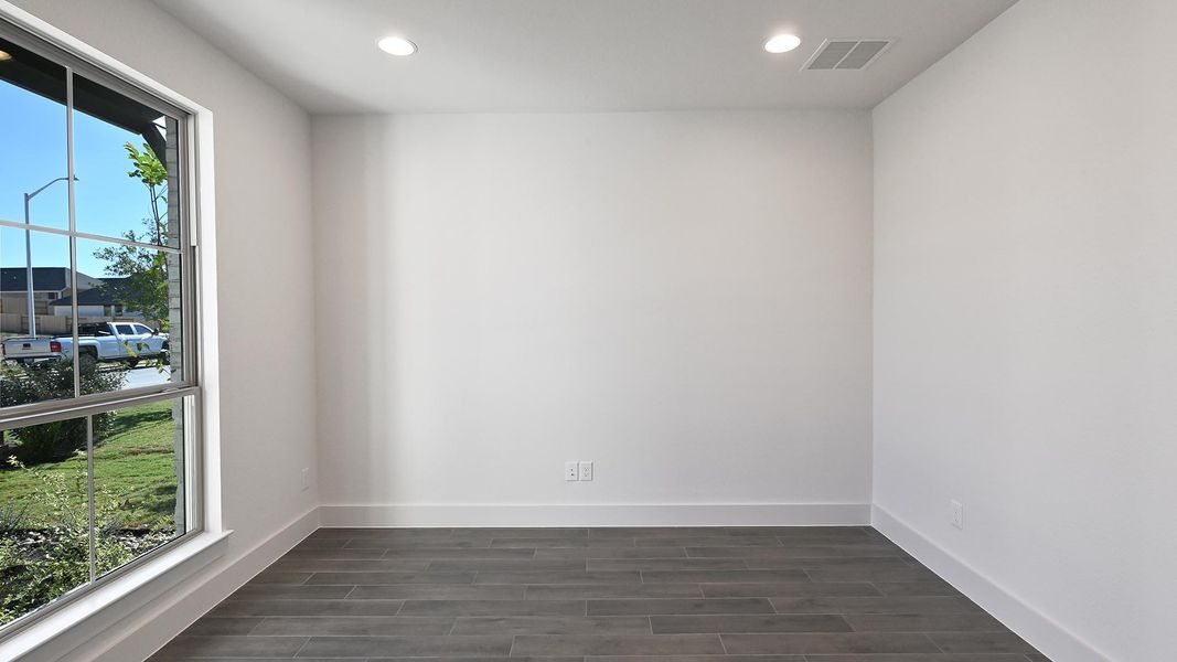 Spacious, unfurnished interior of a new home in Crosswinds 50', Kyle (Image 13). Spacious, unfurnished interior of a new home in Crosswinds 50', Kyle (Image 13).