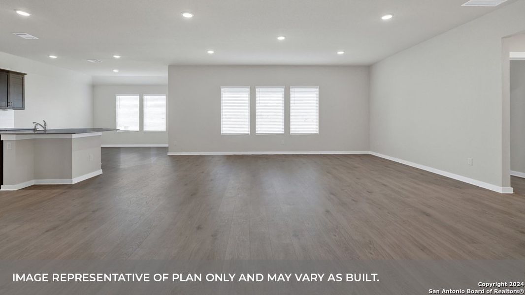 Spacious, unfurnished interior of a new home in Sonoma Oaks, Fredericksburg (Image 20).