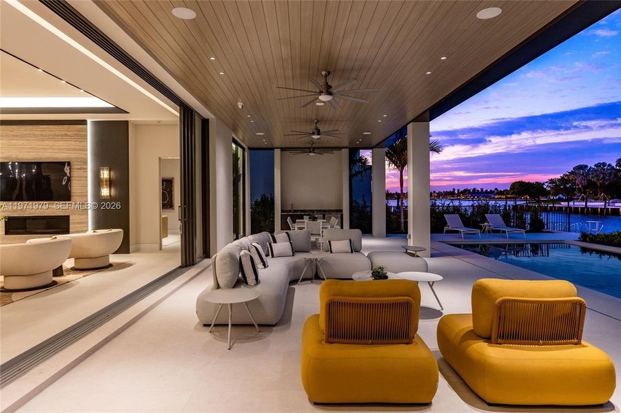 Exterior details and patio area of a home in , Fort Lauderdale (Image 27).