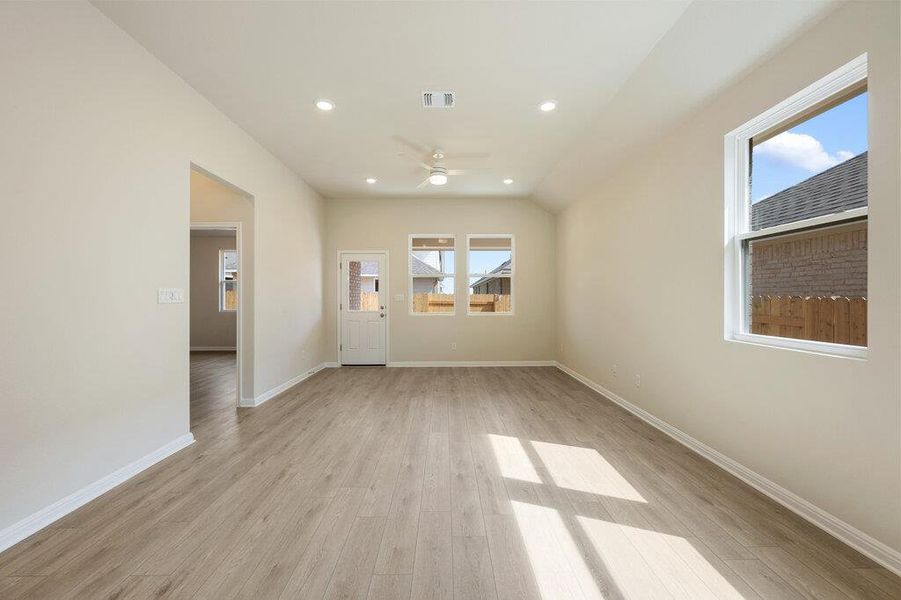 Spacious, unfurnished interior of a new home in La Cima, San Marcos (Image 34).