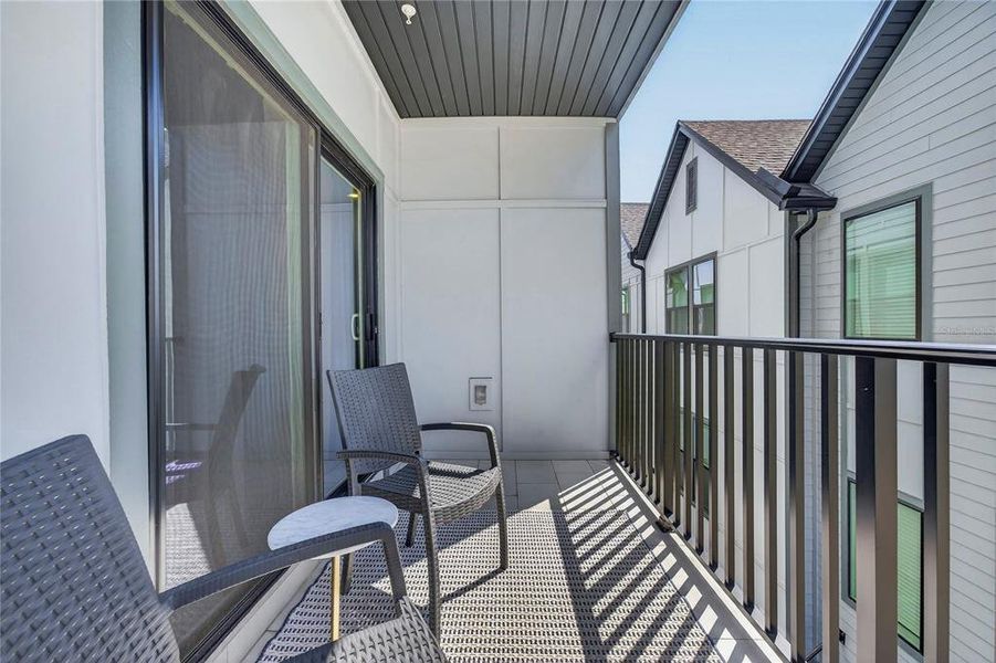 Exterior details and patio area of a home in , Jacksonville (Image 29).