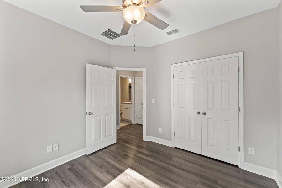 Spacious, unfurnished interior of a new home in , Jacksonville (Image 14).