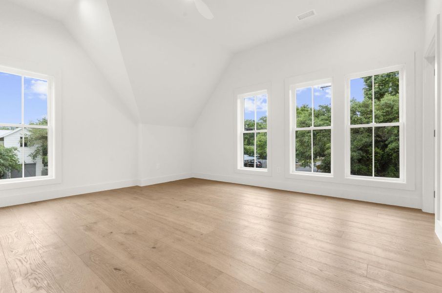 Spacious, unfurnished interior of a new home in , Mount Pleasant (Image 24).