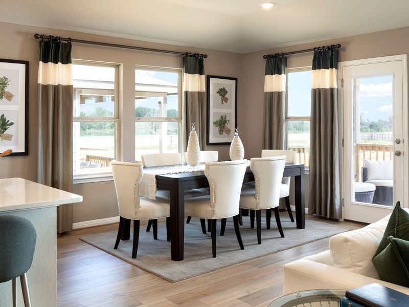 The open floorplan provides excellent entertaining.