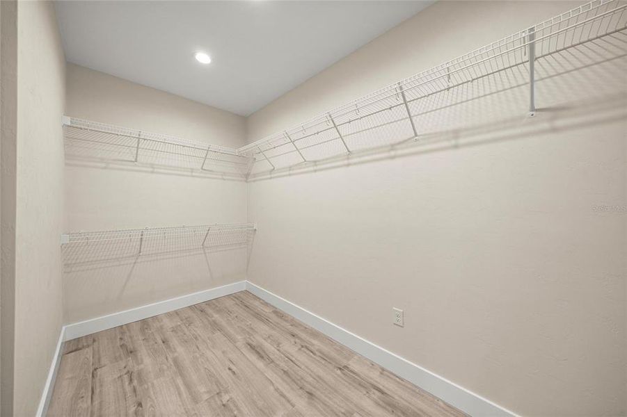 Spacious, unfurnished interior of a new home in , Gainesville (Image 29). Spacious, unfurnished interior of a new home in , Gainesville (Image 29).