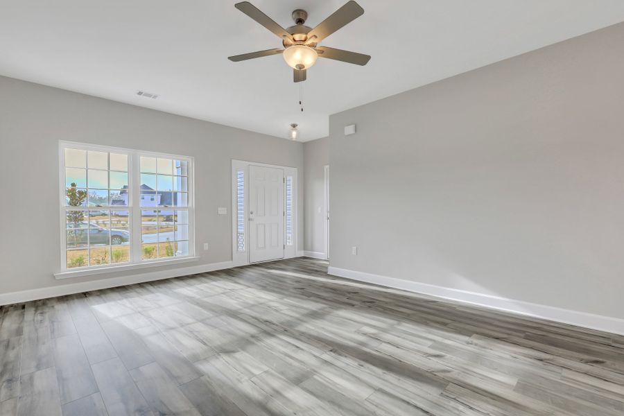 Hampton – Living Room & Foyer Hampton – Living Room & Foyer