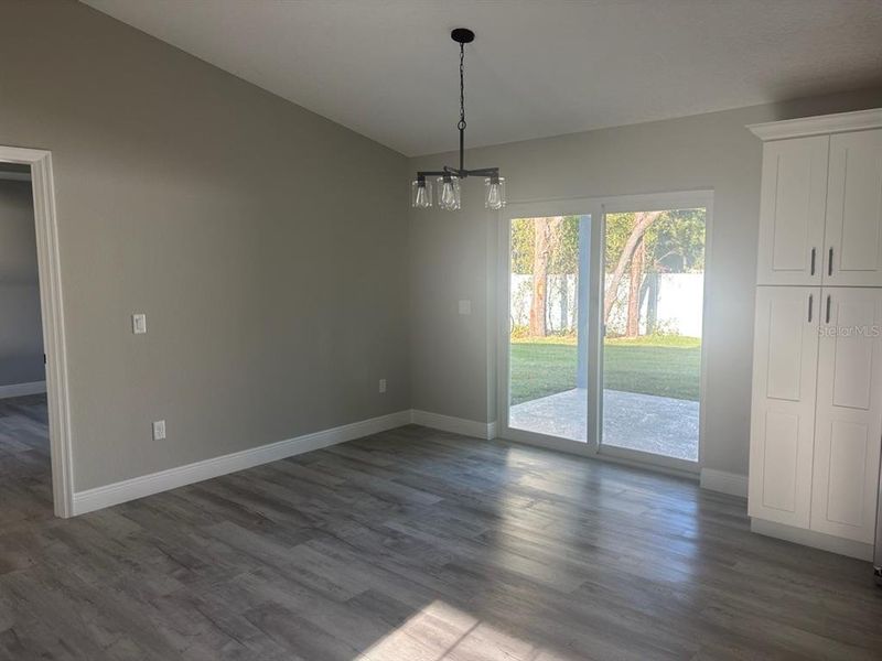 Spacious, unfurnished interior of a new home in , Dunnellon (Image 27).