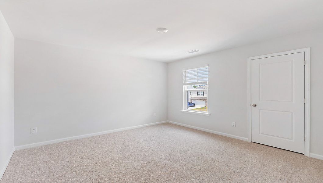 Spacious, unfurnished interior of a new home in Sherwood Manor, Atlanta (Image 17).