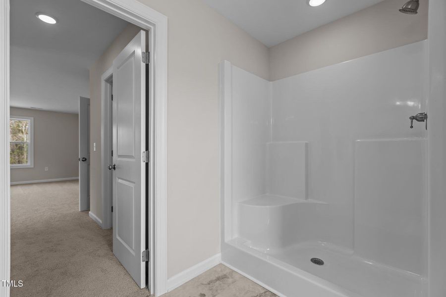 33-web-or-mls-2N6A0115 33-web-or-mls-2N6A0115