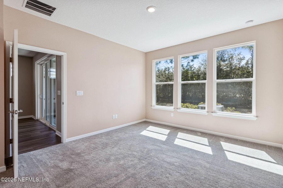 Spacious, unfurnished interior of a new home in Del Webb Wildlight, Wildlight (Image 18).