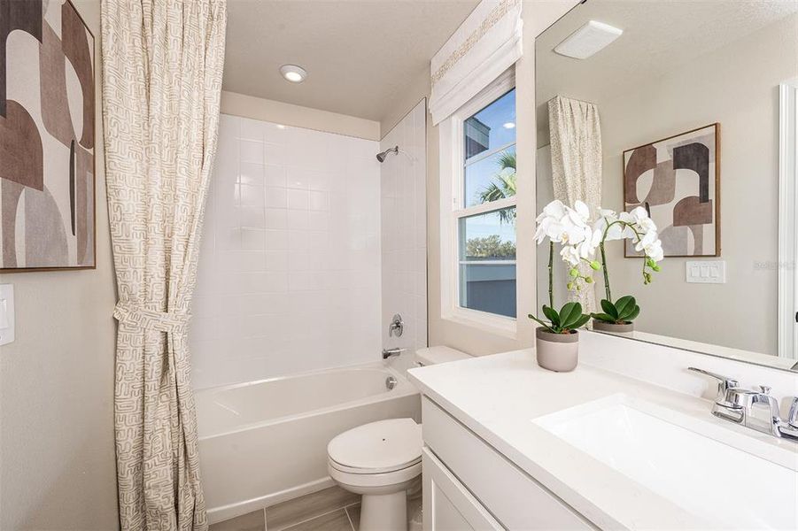 Furnished interior view inside a new home in Sanderling, Palmetto (Image 22).