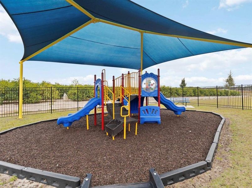 Community amenities in , Winter Haven (Image 26).