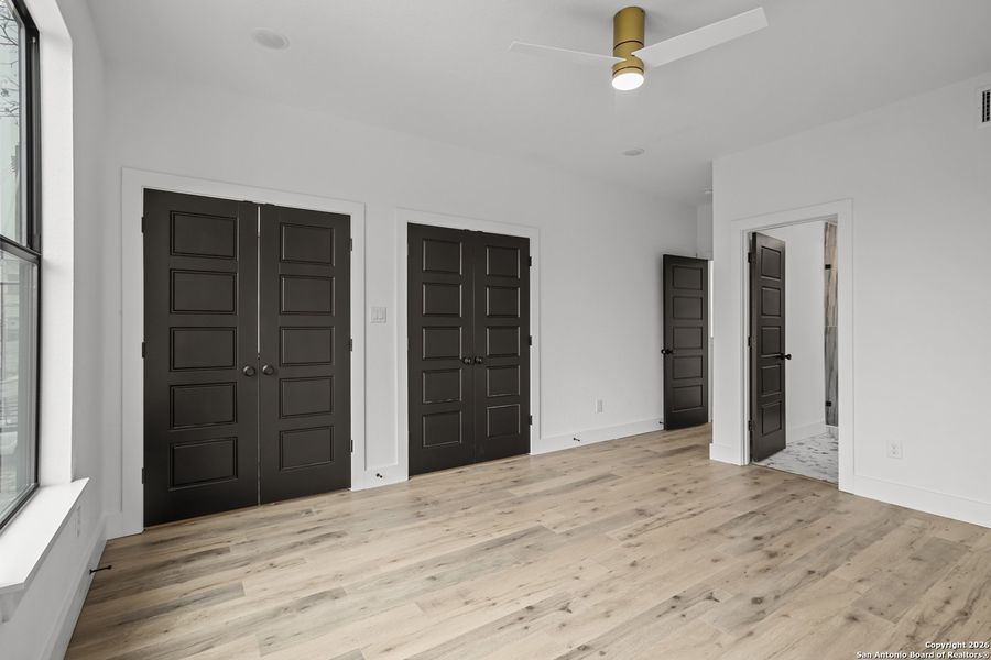 Spacious, unfurnished interior of a new home in , San Antonio (Image 43).