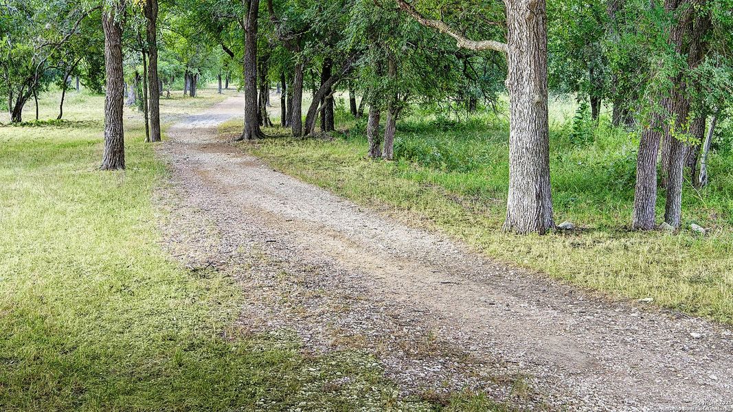 Natural landscape and outdoor views near Stillwater Ranch 40' in San Antonio (Image 8).