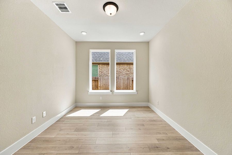 Spacious, unfurnished interior of a new home in Arabella on the Prairie, Richmond (Image 9). Spacious, unfurnished interior of a new home in Arabella on the Prairie, Richmond (Image 9).